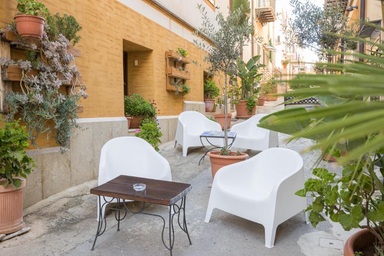 Hotel Clelia Isola di Ustica Exterior photo